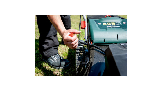 RM 36-18 LTX BL 46 Cordless Lawn Mower image