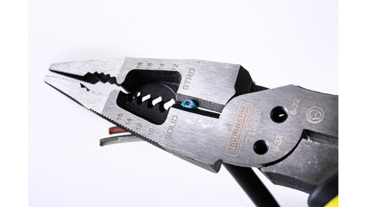 Multi-purpose long nose pliers 3rd Gen 210mm TMP image