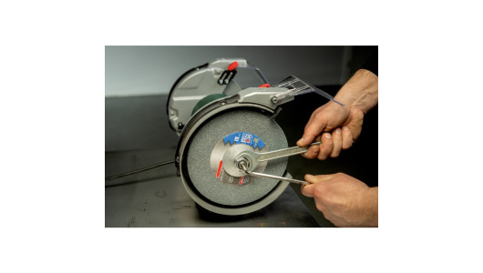 DS 200 PLUS bench grinder image